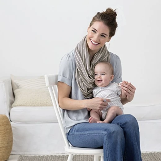 Skip Hop Grab & Go Hide & Chic Nursing Scarf - سكيب هوب - Image 2