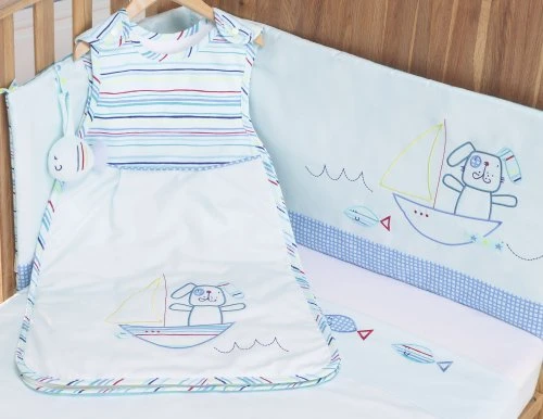 Lollipop Lane Fish and Chips New Born Bedding Bale (Baby Sleeping Bag, Cot bed Fitted Sheet, Flat Sheet and Bumper) - لوليبوب لين - Image 2