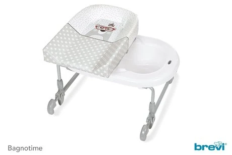 حوض استحمام Brevi Baby Pratico Red Magic مع وحدة تغيير تصميم مدمج وإعداد سهل لحديثي الولادة - بريفي - Image 2