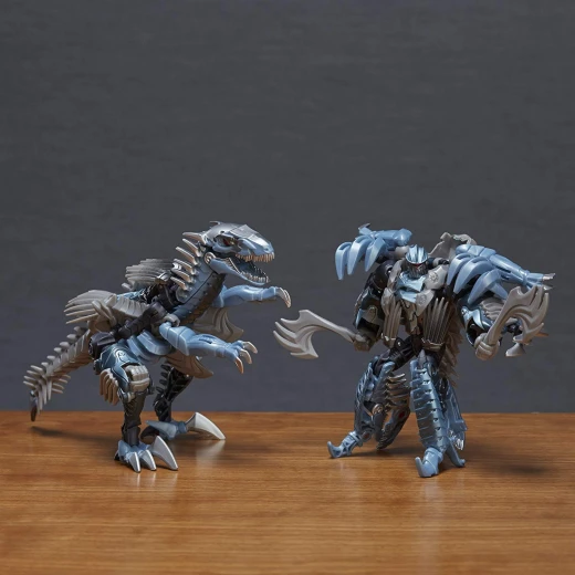 Hasbro Transformers MV5 Premier Deluxe AST - ترانسفورمرز - Image 4