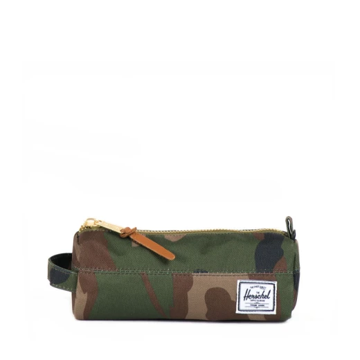 Herschel Settlement Case Color: W Camo Herschel Settlement Case Color: W Camo