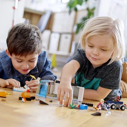LEGO Juniors: The Great Home Escape - ليجو - Image 2