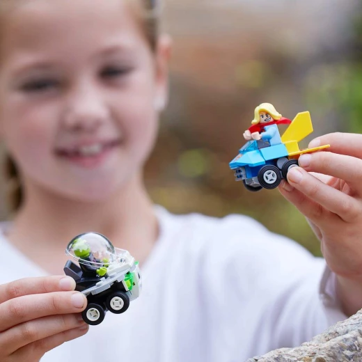 LEGO Superheroes: Mighty Micros: Supergirl™ vs. Brainiac™ - ليجو - Image 6