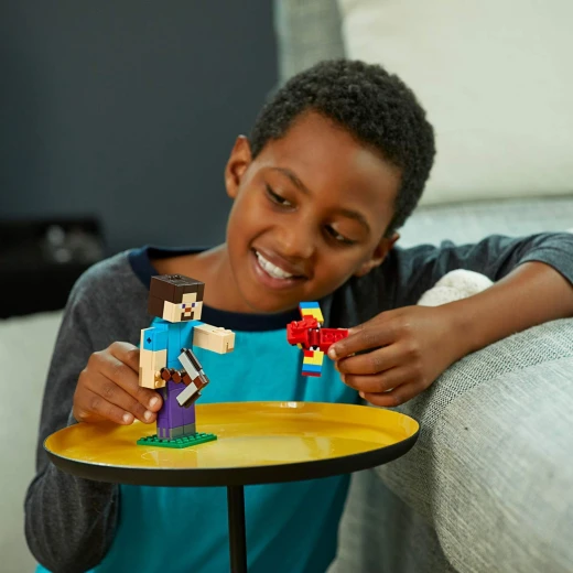 LEGO MineCraft: Steve BigFig with Parrot - ليجو - Image 5