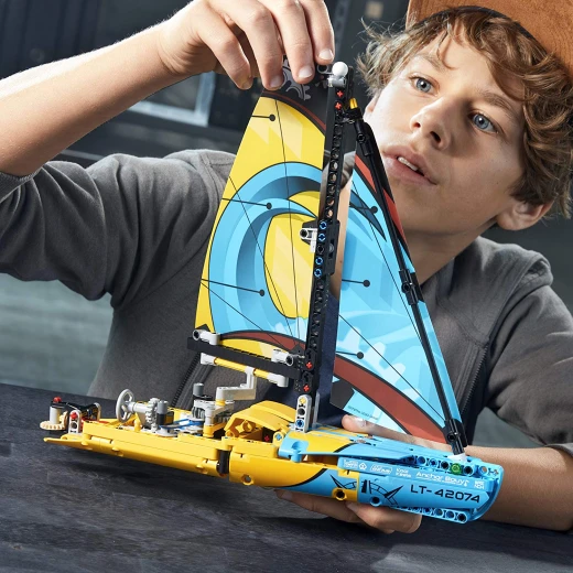 LEGO Technic: Racing Yacht - ليجو - Image 9
