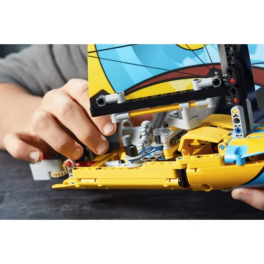 LEGO Technic: Racing Yacht - ليجو - Image 7