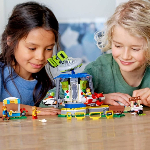 LEGO Creator 3in1 Fairground Carousel Building Kit, New 2019 (595 Pieces) - ليجو - Image 7