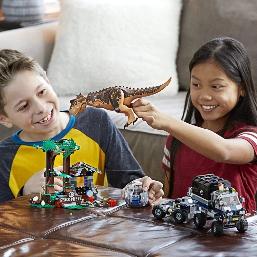 Lego Carnotaurus Gyrosphere Escape  577 Pieces - ليجو - Image 5