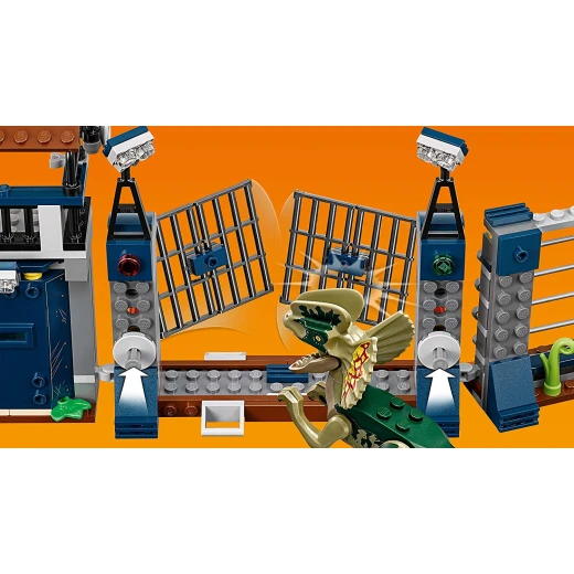 Lego Dilophosaurus Outpost Attack  289 Pieces - ليجو - Image 6