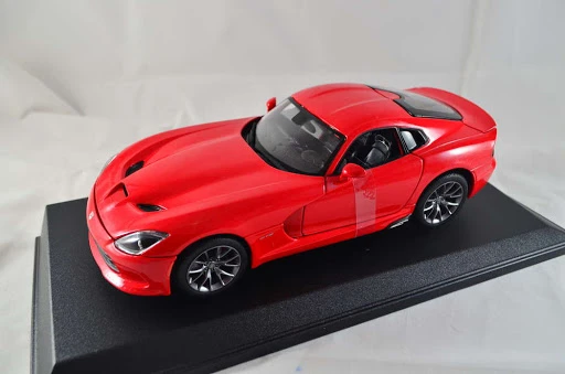 Maisto 2013 Dodge Viper GTS Black 1/18 - مايستو - Image 3