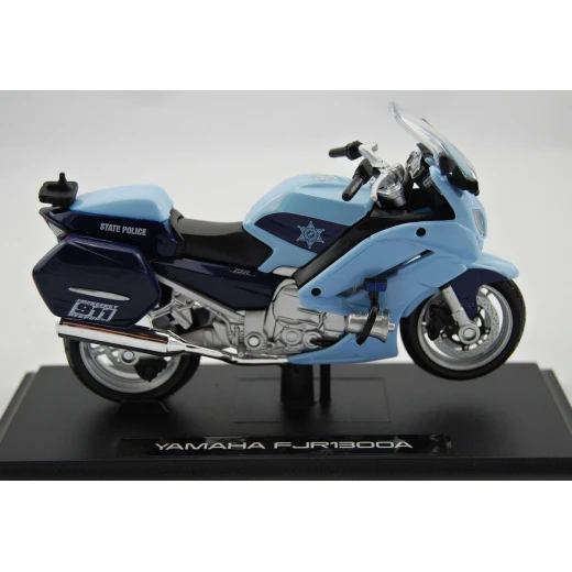 Maisto Yamaha Police with base 1/18, Assorted - مايستو - Image 2