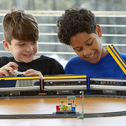 LEGO City Passenger Train - ليجو - Image 3