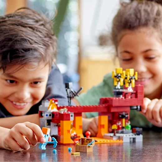 LEGO Minecraft The Blaze Bridge Construction Kit (372 pieces) - ليجو - Image 3