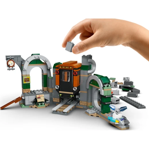 LEGO The Newbury Metro - ليجو - Image 2