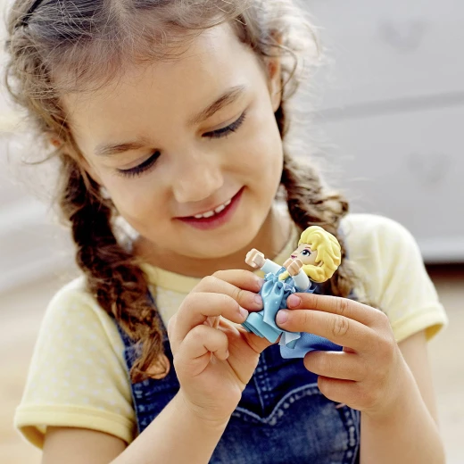 LEGO Elsa and Olaf's Ice Party - ليجو - Image 2