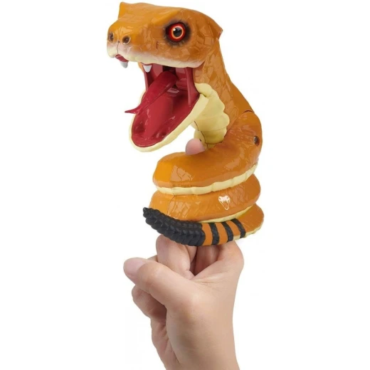 Fingerlings Untamed Snakes - Toxin (Rattle Snake) - Eyes Light Up - شوبكينز - Image 2