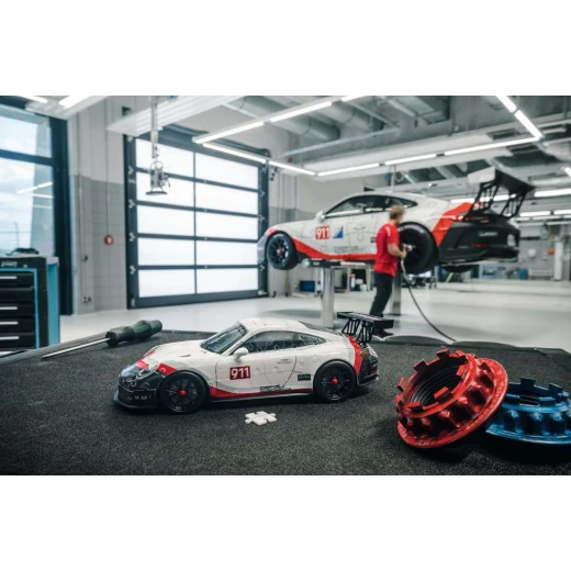 Ravensburger Porsche GT3 Cup 3D Jigsaw Puzzle (108 pieces) - رافينسبرغر - Image 3