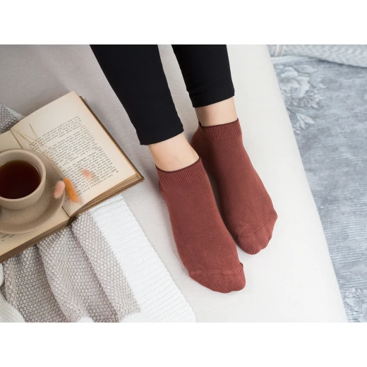 Madame Coco - Leaf Ankle Socks, Red