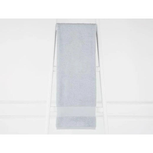 Madame Coco - American Bath Towel, Blue - مدام كوكو - Image 2