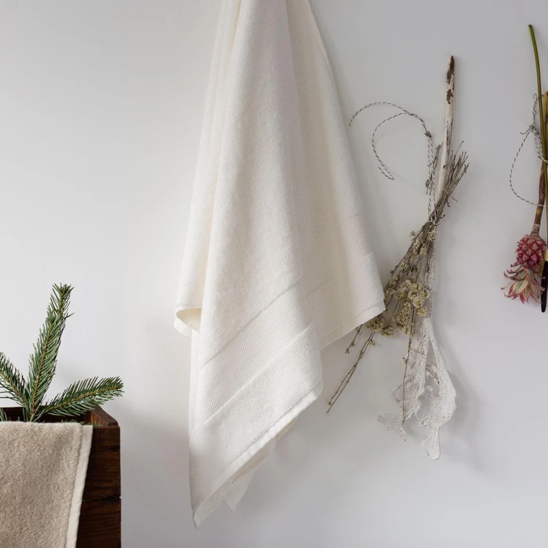 Madame Coco - American Bath Towel, Ecru - مدام كوكو