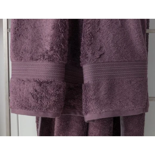 Madame Coco - Bamboo Bath Towel, Dark Damson - مدام كوكو - Image 2