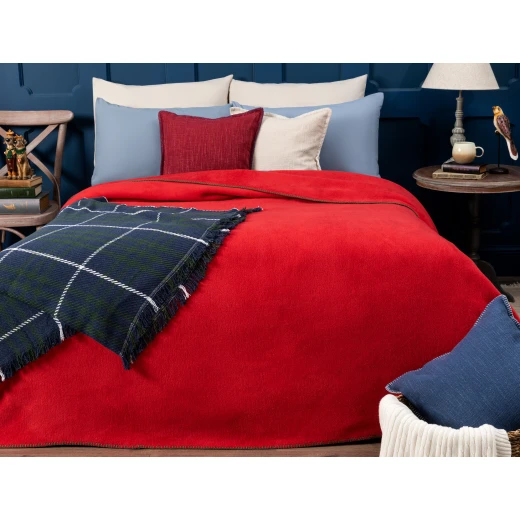 Madame Coco Étoile Double Plain Cotton Blanket - Red Madame Coco Étoile Double Plain Cotton Blanket - Red