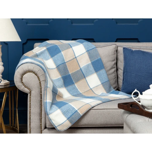 Madame Coco Odline Plaid Cotton TV Blanket - Blue / Beige Madame Coco Odline Plaid Cotton TV Blanket - Blue / Beige