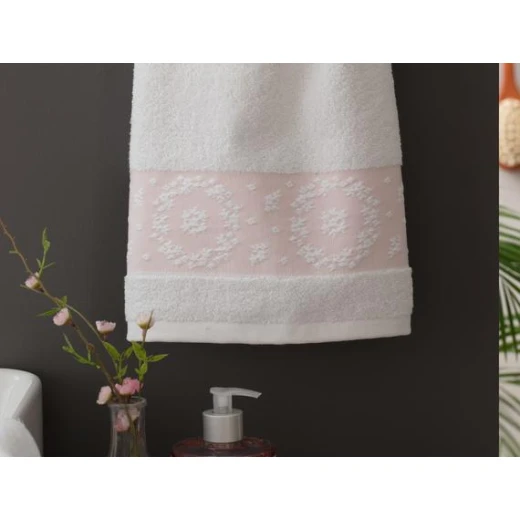Madame Coco Chambre Border Jacquard Face Towel - White / Baby Pink - مدام كوكو - Image 2