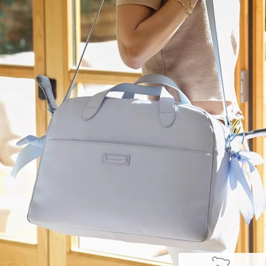 Pasito A Pasito Blue Bow Diaper Bag With Changing Mat - 51 X 30 X 15cm - Pasito a Pasito - Image 2