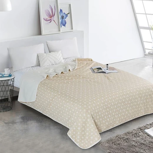 بطانية قطن بتصميم النجوم باللون البيج, حجم مجوز من نوفا هوم بطانية قطن بتصميم النجوم باللون البيج, حجم مجوز من نوفا هوم