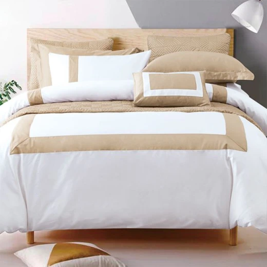 وجه لحاف مصنوع من القطن, باللون الأبيض و البيج, مجوز, 7 قطع من نوفا هوم وجه لحاف مصنوع من القطن, باللون الأبيض و البيج, مجوز, 7 قطع من نوفا هوم