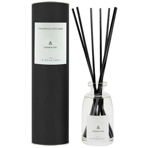 Ambientair to black diffuser, cedar and oud scent, 100 ml Ambientair to black diffuser, cedar and oud scent, 100 ml