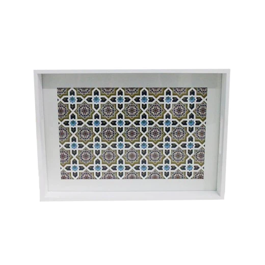 صينية تقديم خشبية بسطح زجاجي، باللون الأبيض، 30 × 40 × 4.5 سم صينية تقديم خشبية بسطح زجاجي، باللون الأبيض، 30 × 40 × 4.5 سم