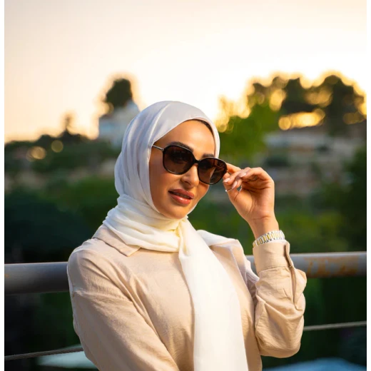 نظارات شمسية للنساء, موديل ليدي, باللون الأسود والفضي من ار كيو - ار كيو - Image 2