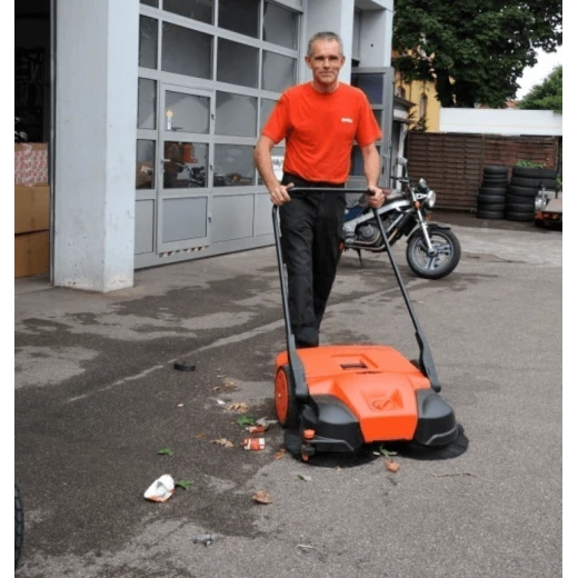 Bissell Deluxe Triple Brush Commercial Sweeper - Bissell - Image 3