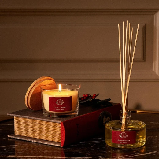 مجموعة شموع ومعطر جو 500 مل من مدام كوكو مجموعة شموع ومعطر جو 500 مل من مدام كوكو