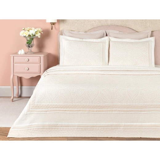 مفرش سرير مزدوج ماتيزي 250 * 260 سم من مدام كوكو مفرش سرير مزدوج ماتيزي 250 * 260 سم من مدام كوكو