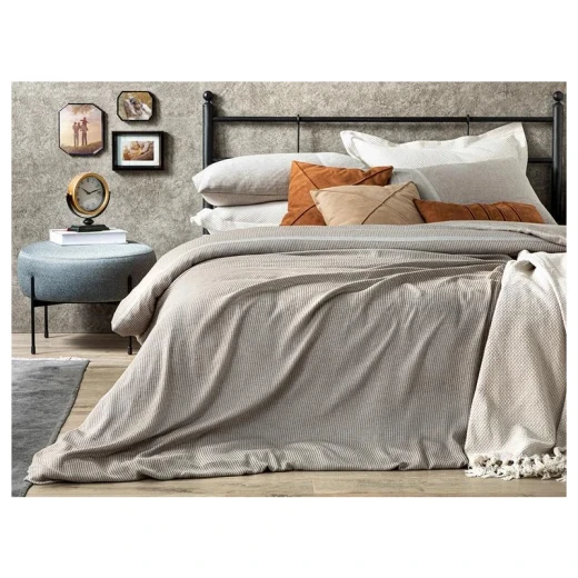 طقم غطاء لحاف مزدوج رائع ناعم ولامع, 200* 220 سم, 4 قطع من انجلش هوم طقم غطاء لحاف مزدوج رائع ناعم ولامع, 200* 220 سم, 4 قطع من انجلش هوم