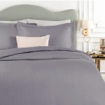 طقم بياضات سرير مخطط من إليسيا مقاس كينج 240*260+280*280+2(50*70) سم  من مدام كوكو - مدام كوكو