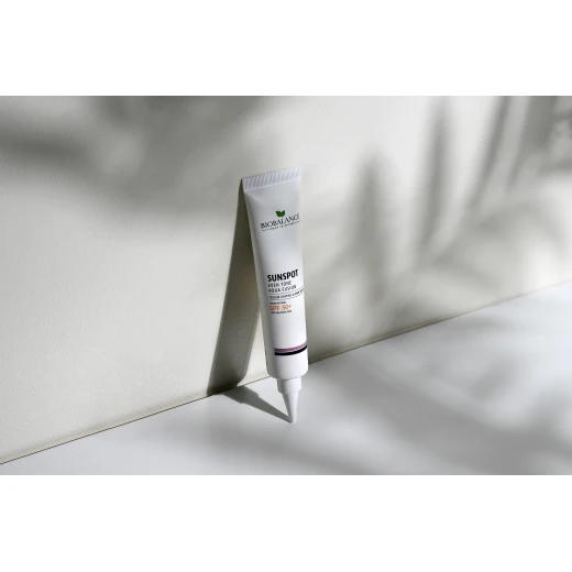 Bio Balance Sunspot Even Tone Aqua Fusion SPF 50 Dry Touch - 40 ml - Bio Balance - Image 2