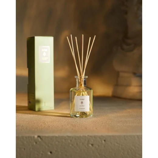 ريبرتوار معطر الجو بالعصا - مدام كوكوThé Vert - 200 مل ريبرتوار معطر الجو بالعصا - مدام كوكوThé Vert - 200 مل