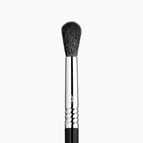 Sigma E40 Tapered Blending Brush for Eyeshadow Application Soft Blending Makeup Brush - Sigma - Image 2