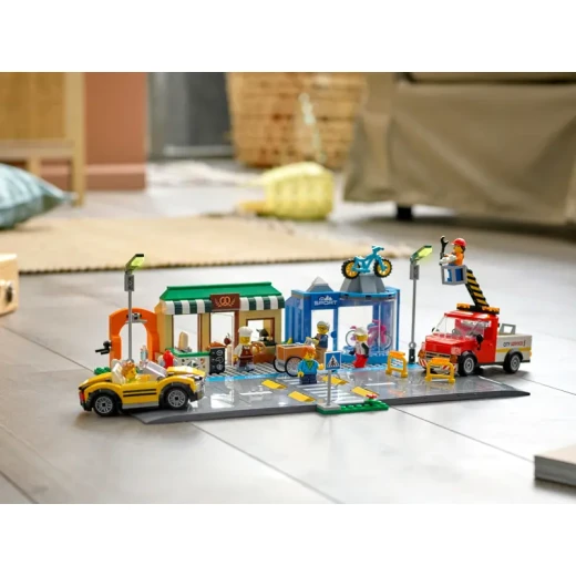 LEGO City شارع التسوق 60306 مجموعة بناء؛ لعبة بناء رائعة للأطفال، جديدة لعام 2021 (533 قطعة) - ليجو - Image 9