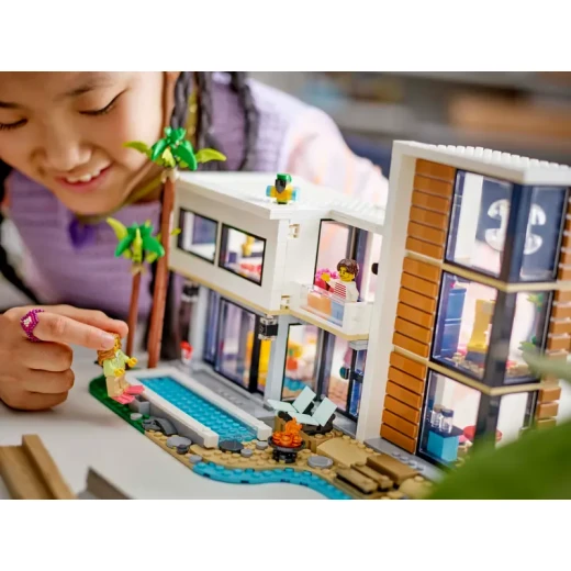 منزل حديث للألعاب LEGO Creator 3 في 1 - مجموعة بناء للأطفال مع 3 خيارات للبناء للأولاد والبنات، أعمار 9+ - مع شخصيتين صغيرتين للعب التخيلي - فكرة هدية لعيد الميلاد - 31153 من ليغو - ليجو - Image 8