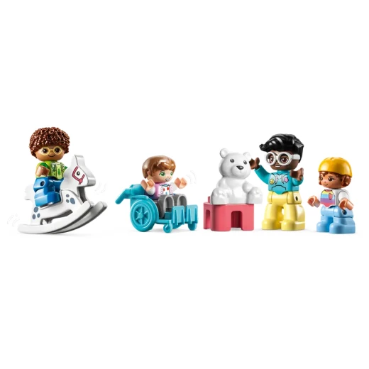 مجموعة ليغو DUPLO مدينة الحياة في مركز الرعاية النهارية 10992، مجموعة ألعاب بناء STEM لمرحلة الطفولة المبكرة للأطفال الصغار، للبنين والبنات التي تحفز الإبداع والتعلم العملي - ليجو - Image 5