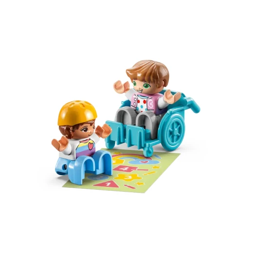 مجموعة ليغو DUPLO مدينة الحياة في مركز الرعاية النهارية 10992، مجموعة ألعاب بناء STEM لمرحلة الطفولة المبكرة للأطفال الصغار، للبنين والبنات التي تحفز الإبداع والتعلم العملي - ليجو - Image 10