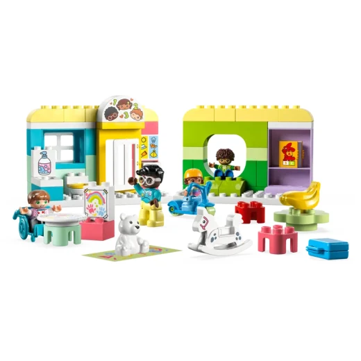 مجموعة ليغو DUPLO مدينة الحياة في مركز الرعاية النهارية 10992، مجموعة ألعاب بناء STEM لمرحلة الطفولة المبكرة للأطفال الصغار، للبنين والبنات التي تحفز الإبداع والتعلم العملي - ليجو - Image 12