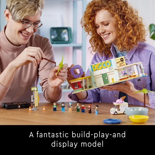 ليغو Ideas – BTS داينامايت (رقم 21339) – طقم بناء مخصص للبالغين، وفكرة هدية رائعة لمحبي فرقة BTS، يشمل 7 شخصيات  لأعضاء فرقة الكيبوب الشهيرة: RM، جين، شوقا، جايهوب، جيمين، V، وجونغ كوك – من ليغو. - ليجو - Image 3