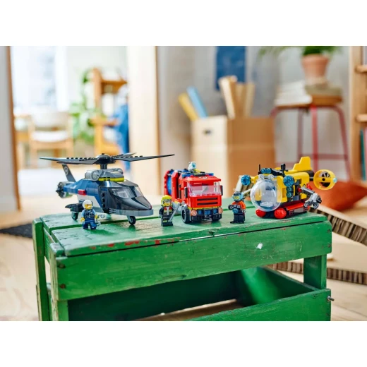 LEGO City Helicopter, Fire Truck & Submarine Remix Set – 3-in-1 action rescue toy set for creative play - LEGO - Image 2