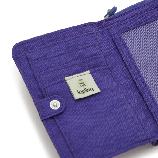محفظة ماني لوف متوسطة الحجم, لون لافندر نايت , أنيقة وعملية مزودة بحماية RFID، مثالية للاستخدام اليومي 9.5 × 12.5 × 2.5 سم من كيبيلنج - كيبلينج - Image 2